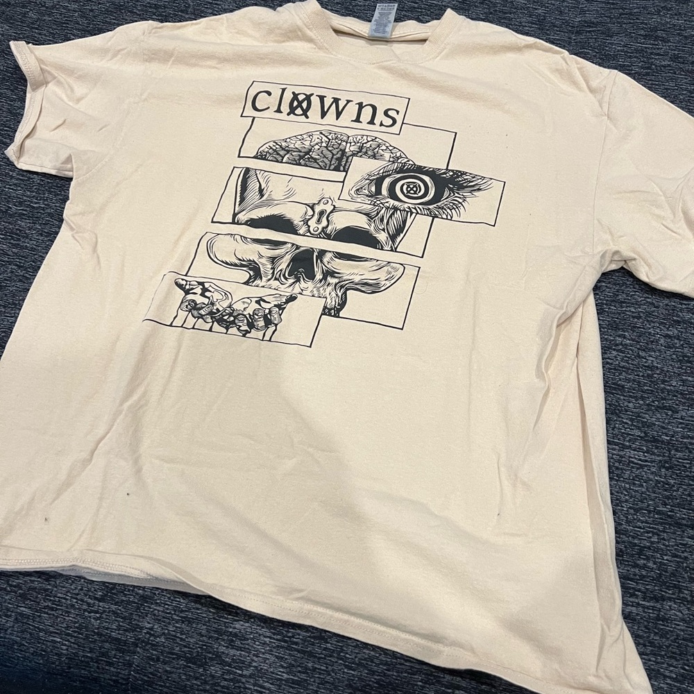 Clowns t shirt cream white